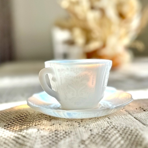 Macbeth-Evans Other - 1930s Macbeth-Evans Monax Depression Glass American Sweetheart Teacup & Saucer